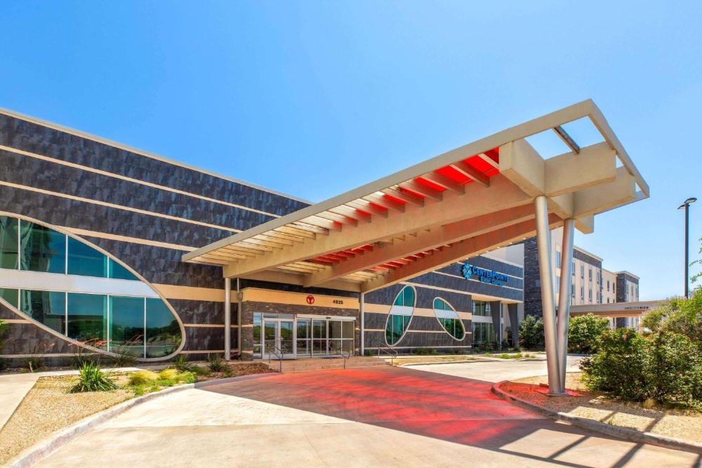 Days Inn & Suites by Wyndham Lubbock Medical Center